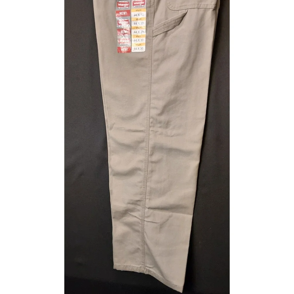 Wrangler Workwear Mens Utility Pants 44x30 Tan Khaki Regular Fit 112345580 NWT